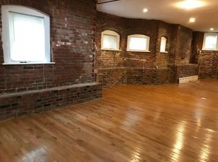 6 Beals St #1, Brookline, MA 02446