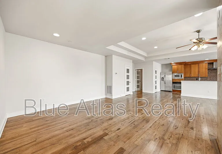 2690 Rockbrook Dr #5 — Photo 2