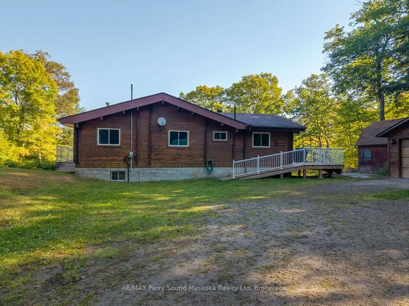 30 Old Sids Rd, Seguin, ON P2A 2W8