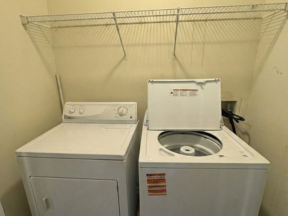 4th image of 1433 E Broad St