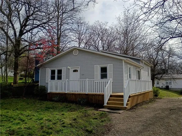 1021 Elm St, Maryville, MO 64468