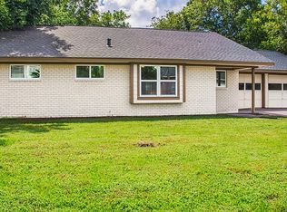 215 Fairfield Ave, Shoreacres, TX 77571