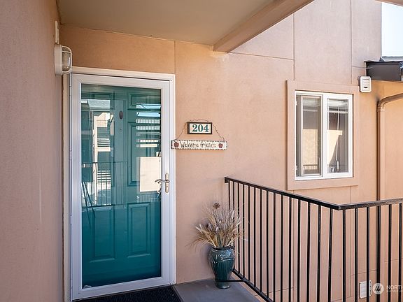 2nd image of 2900 W Marina Drive #204