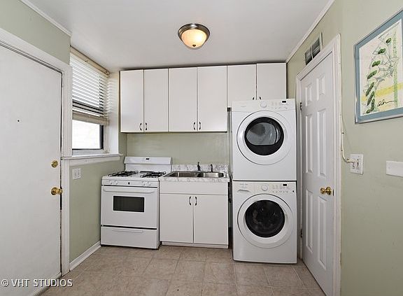 4th image of 402 East Ave