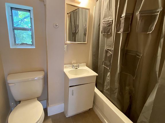 5th image of 22 Crandall St #2