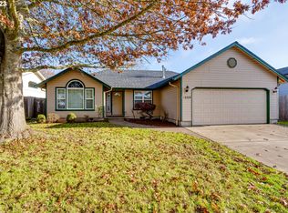 1229 Adelman Loop, Eugene, OR 97402