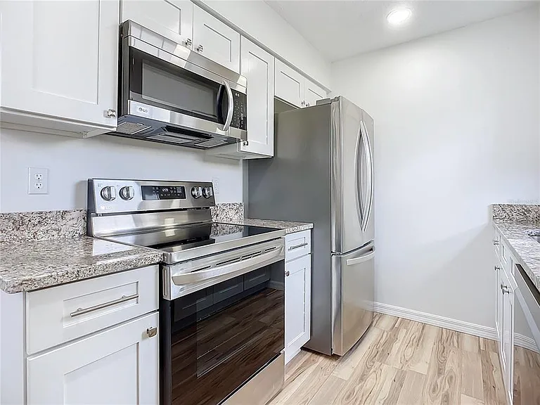 840 Center Ave #520 — Photo 10