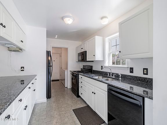 4th image of 27 Miller Avenue