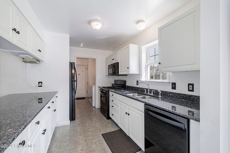 4th image of 27 Miller Avenue