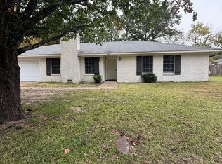 1000 Longwood Pl, Clinton, MS 39056