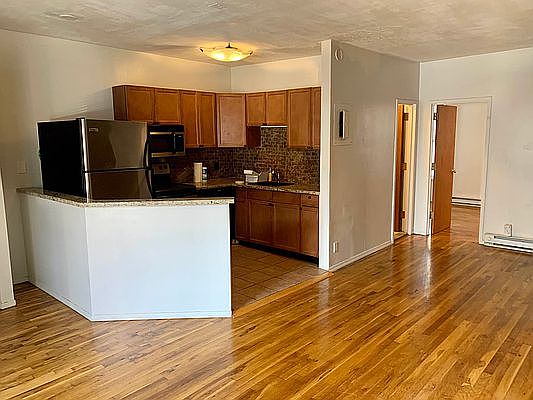 1st image of 5-47 51st Ave #2