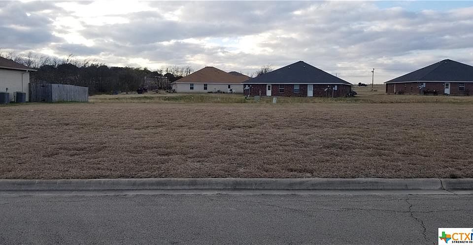 1st image of 5809 Medina Dr