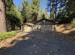 6001 Calico Ct, Pollock Pines, CA 95726