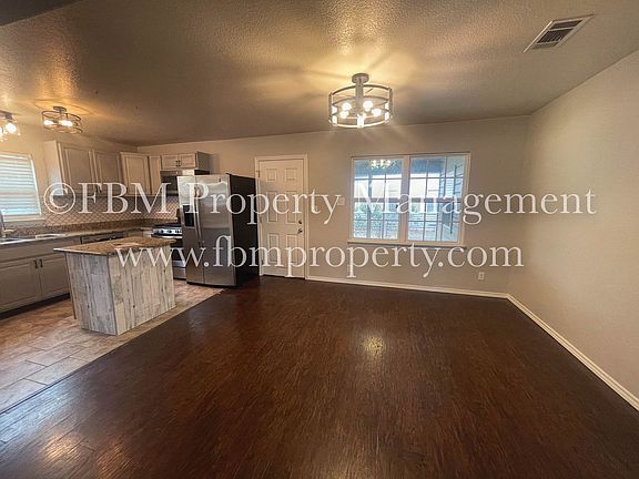 3rd image of 200 Pensacola Ave