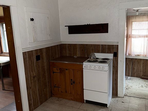 4th image of 43 Access Rd #4