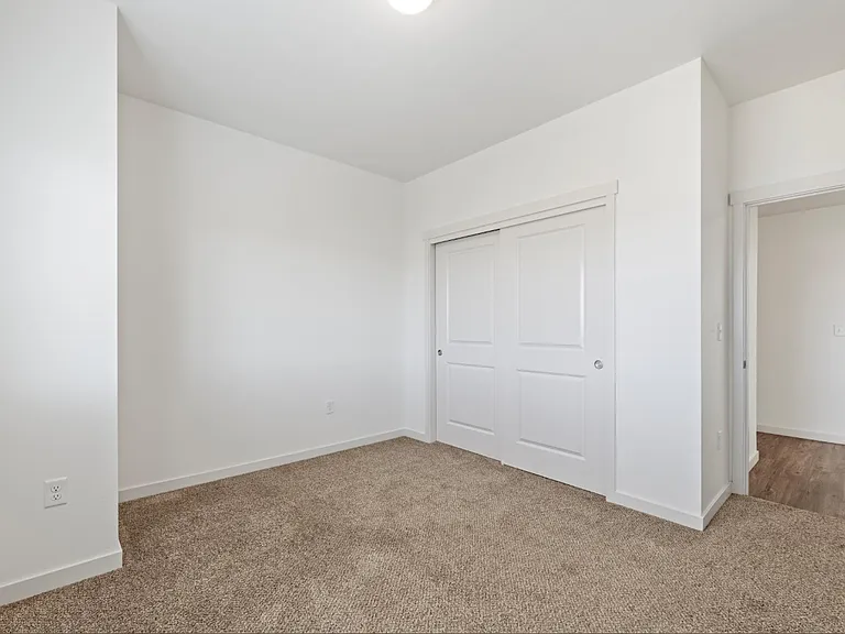 Columbia River Walk Apartments — Photo 149