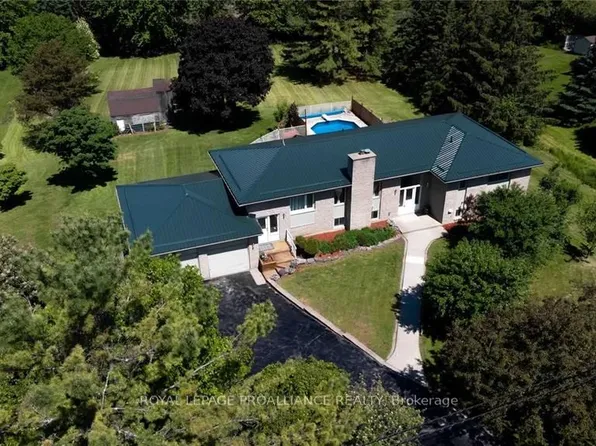 267 County Road 28, Prince Edward County, ON K8N 4Z7