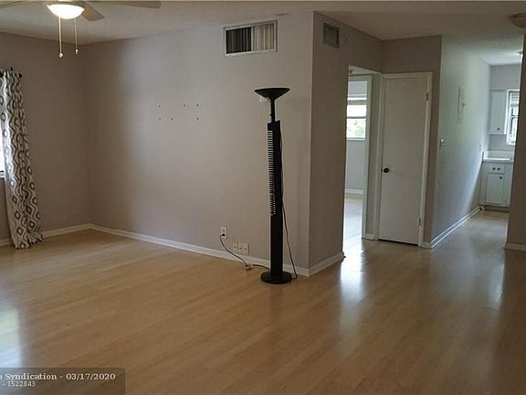 2nd image of 601 SE 5th Ct APT 305