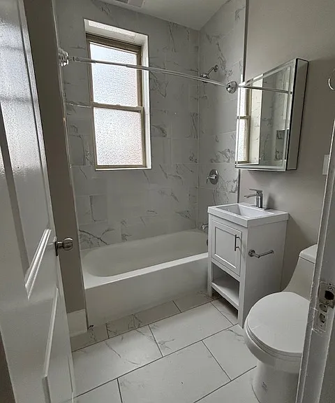 4650 N Paulina St #3E — Photo 3