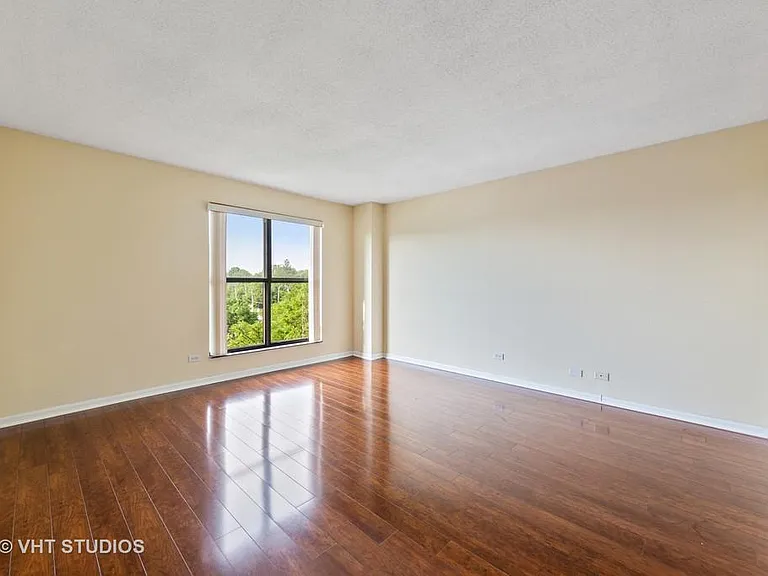 511 Aurora Ave #602 — Photo 6