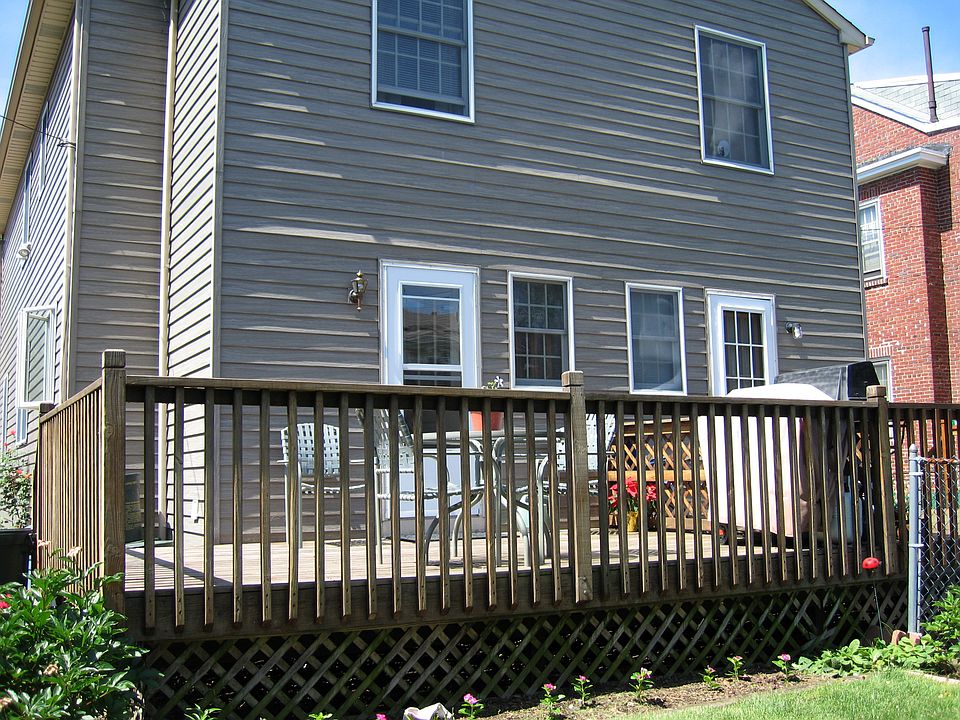 2nd image of 1024 Adeline St