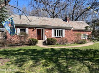 972 Riverview Rd, Niskayuna, NY 12309
