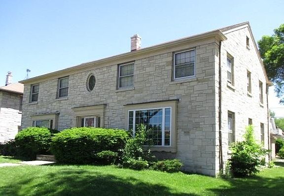 2nd image of 2931 W Capitol Dr APT 2