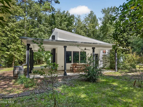 122 Progress Drive, Burgaw, NC 28425