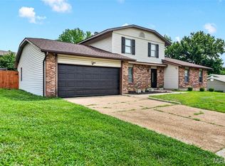 20 Sandalwood Ct, Saint Charles, MO 63304
