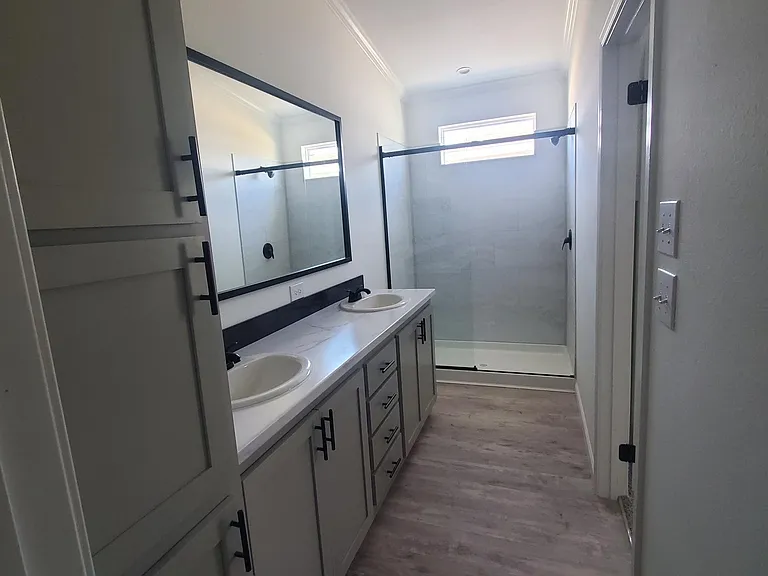 740 Hollow Ln — Photo 11