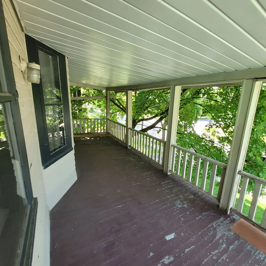 1619 Hillcrest Rd — Photo 2