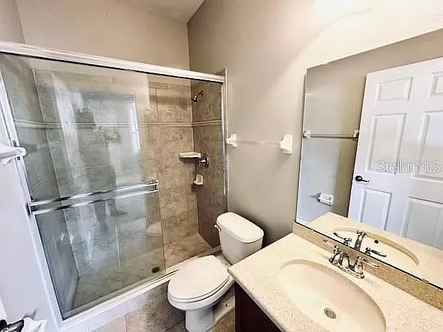 En Suite Designated Full Bath