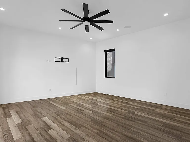 806 Senco Ln #806 — Photo 31