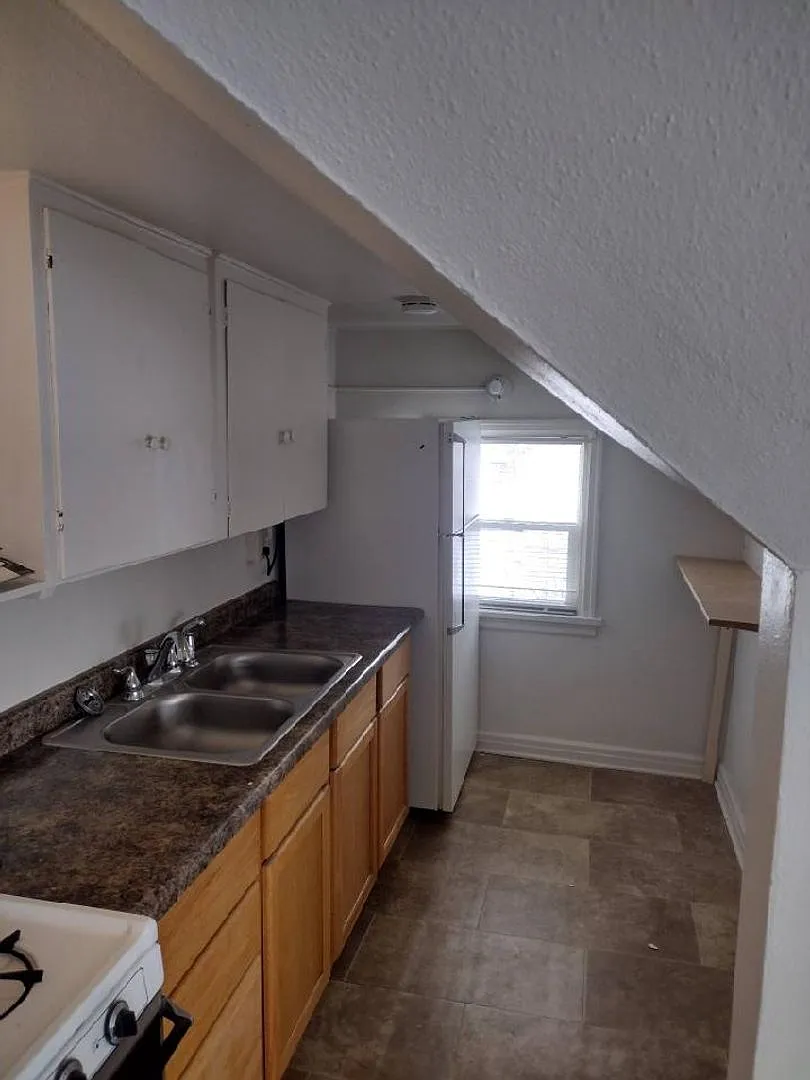 5 E. Kansas City Triplex — Photo 1