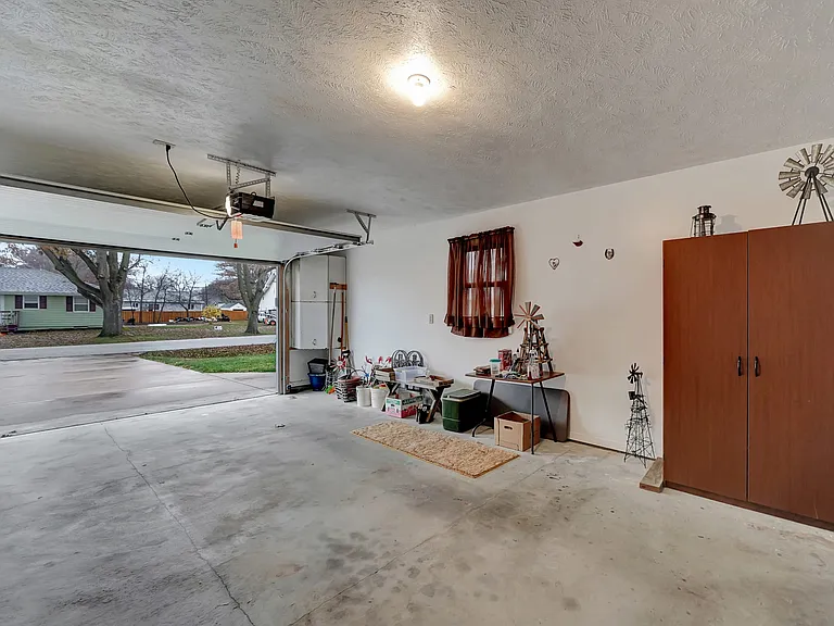 533 S Iver St #1 — Photo 18