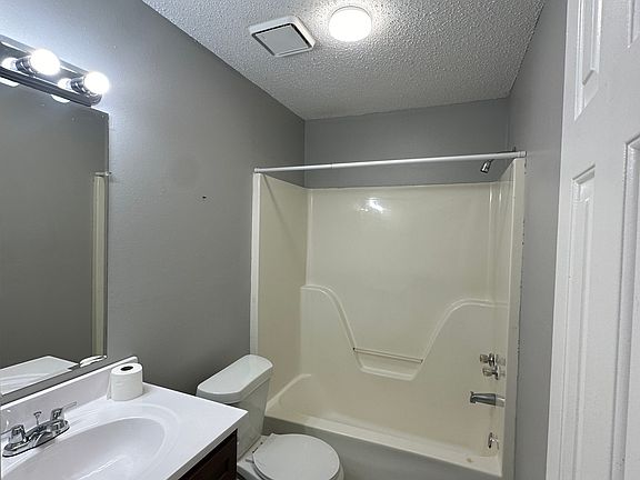 2nd image of 3243 Kirkwall Rd