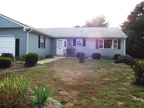 3rd image of 39 Kinkora Ct W