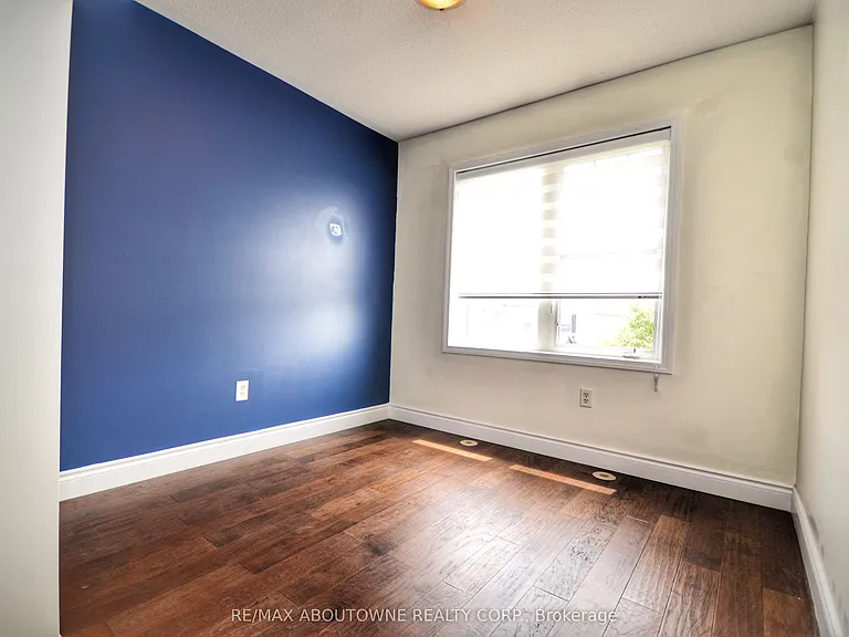 3057 Dewridge Ave — Photo 8