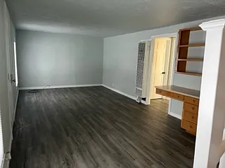 605 Van Buren St — Photo 5