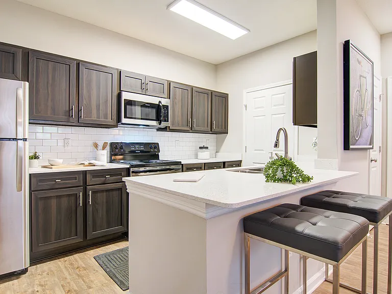 Avana North Point — Photo 36