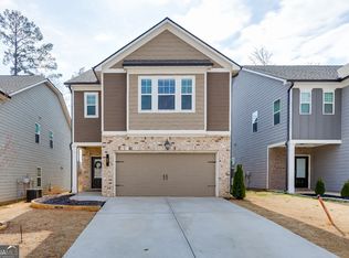 47 Station Overlook Dr, Auburn, GA 30011