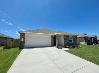 107 Sophora Dr, Hutto, TX 78634