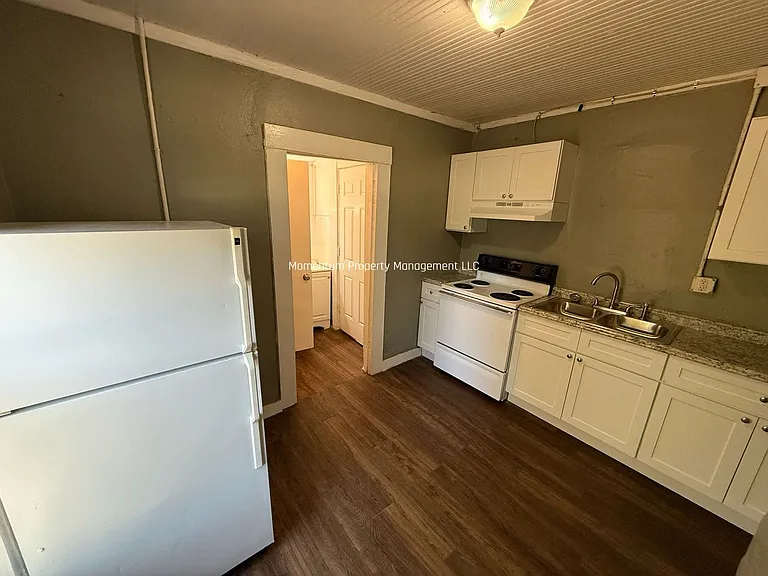 2501 E Chelsea St — Photo 6