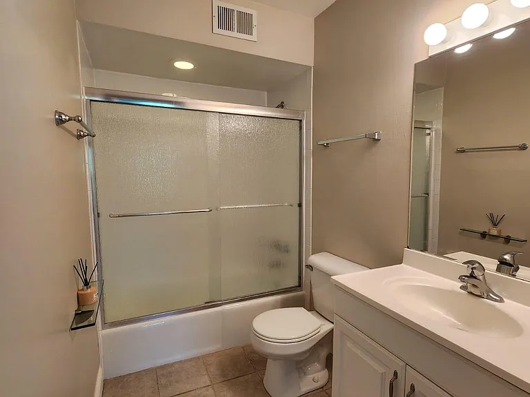 560 Shorely Dr #204 — Photo 26