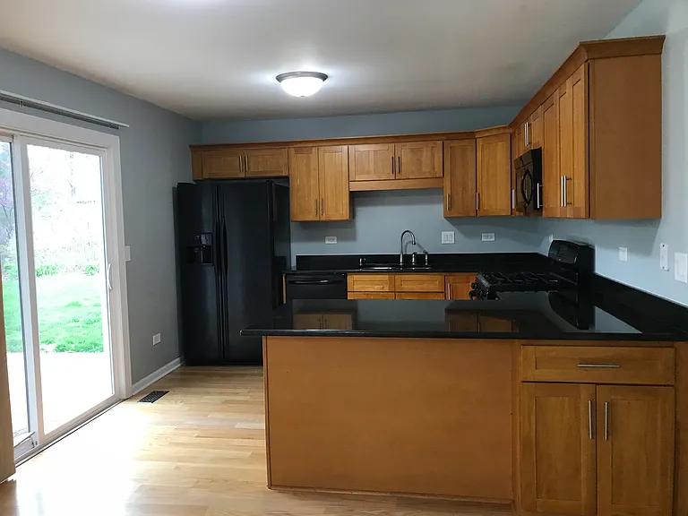 609 S 13th Ave — Photo 8