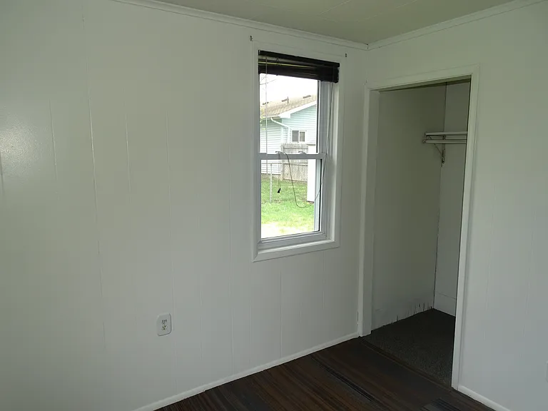 518 E Chicago Blvd #3 — Photo 11