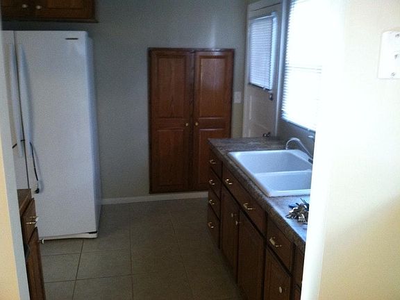 4th image of 116 Mira Mar Ave APT C