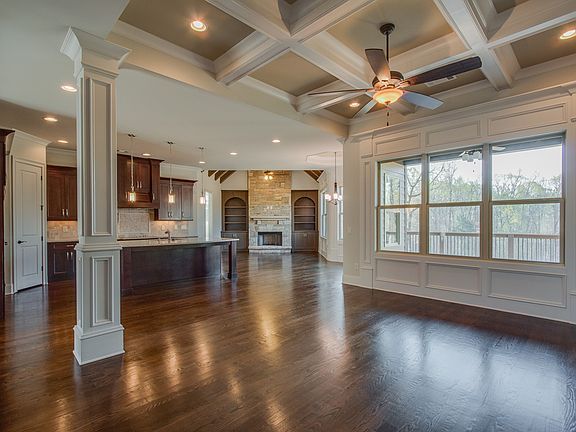 4th image of 381 Harmony Grove Ln