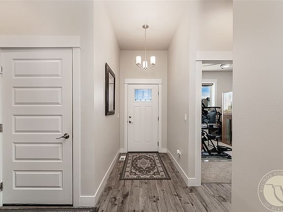 4th image of 6405 Southern Bluffs Ln