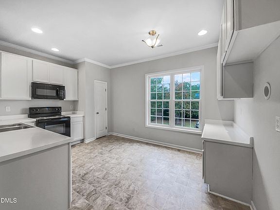 5th image of 650 Ganyard Farm Way Unit 6